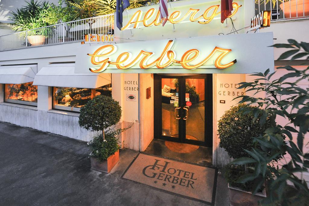 Hotel Gerber ローマ エクステリア 写真