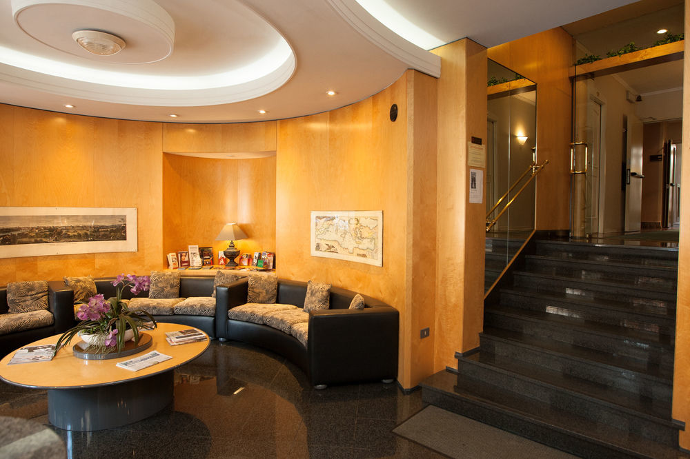 Hotel Gerber ローマ エクステリア 写真