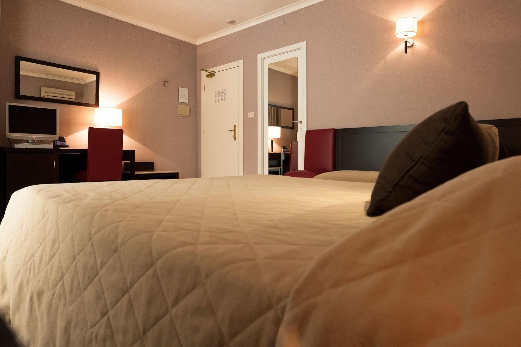 Hotel Gerber ローマ エクステリア 写真