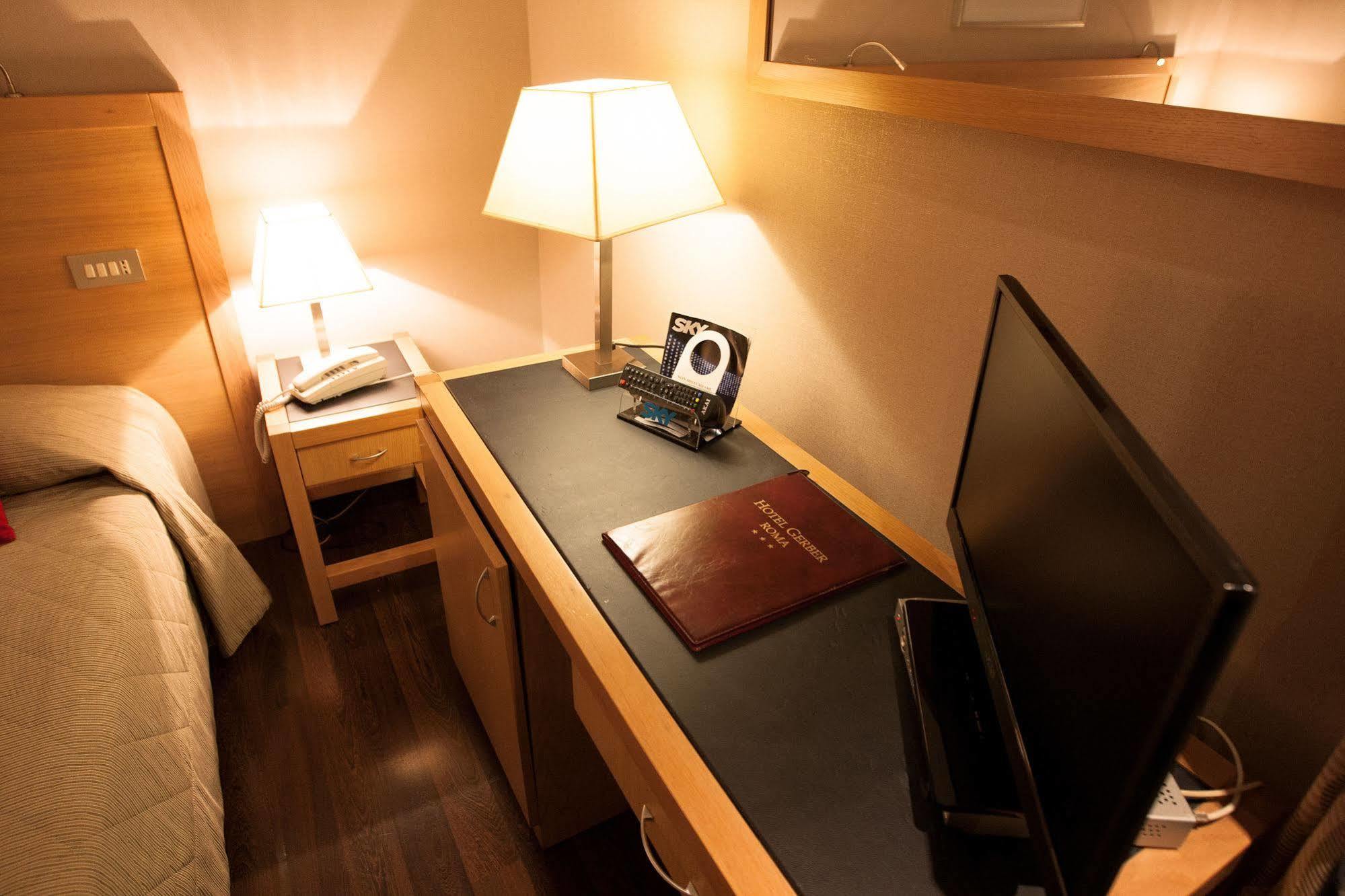 Hotel Gerber ローマ エクステリア 写真