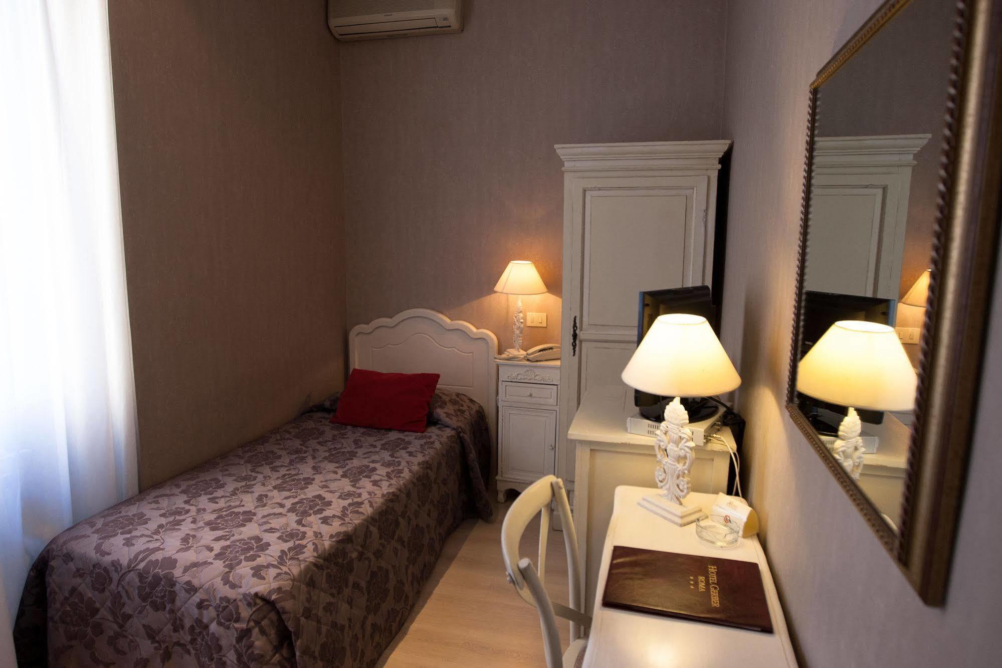 Hotel Gerber ローマ エクステリア 写真